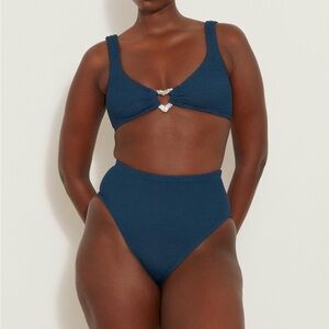 Brand new never worn Hunza G Jessica bikini. One size